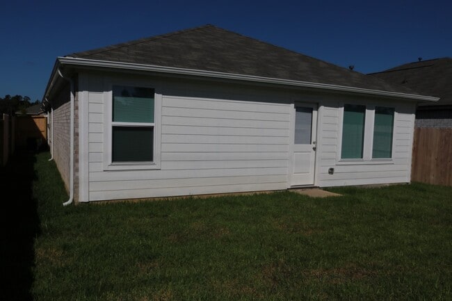 Building Photo - 6245 Alder Crk Dr