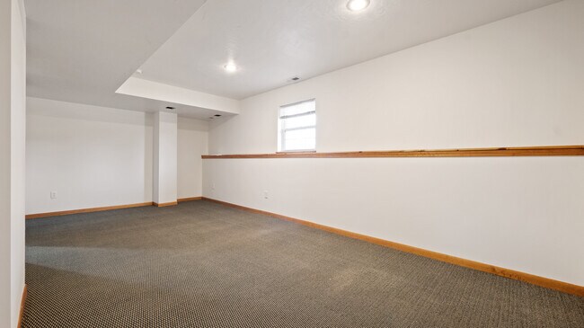 Bonus Room - 21917 S Murphy Ln