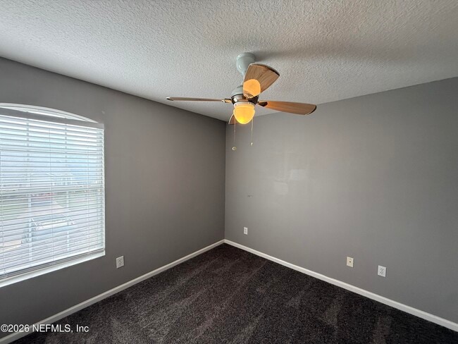 Building Photo - 1590 Vineland Cir