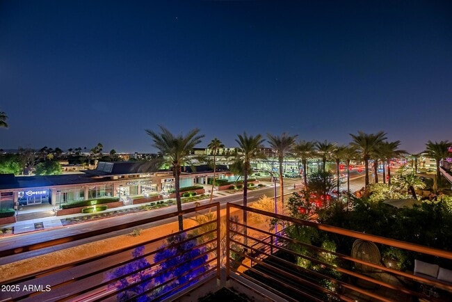 Building Photo - 7167 E Rancho Vista Dr