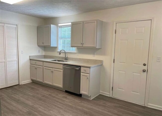 Building Photo - 7787 Melanie Dr