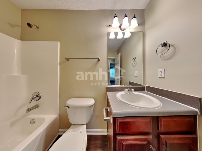 Building Photo - 4909 Lilly Stem Dr