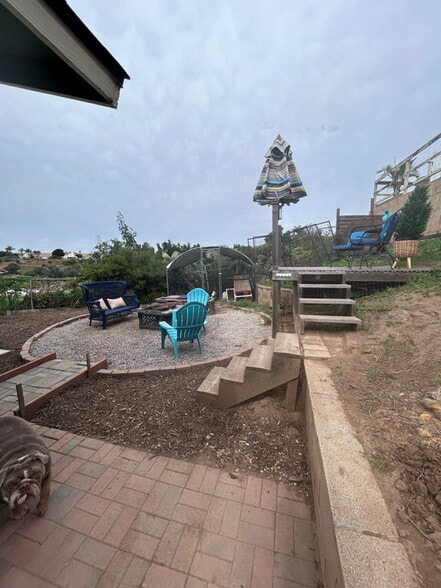 Building Photo - 730 Lonsdale Ln