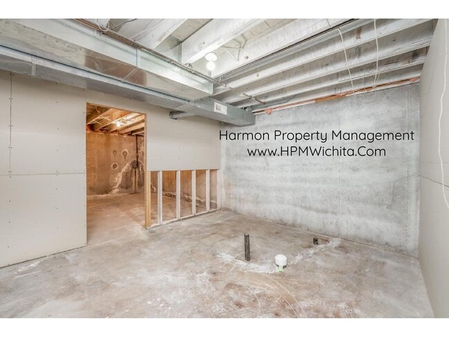 Building Photo - 1502 S Goebel Cir