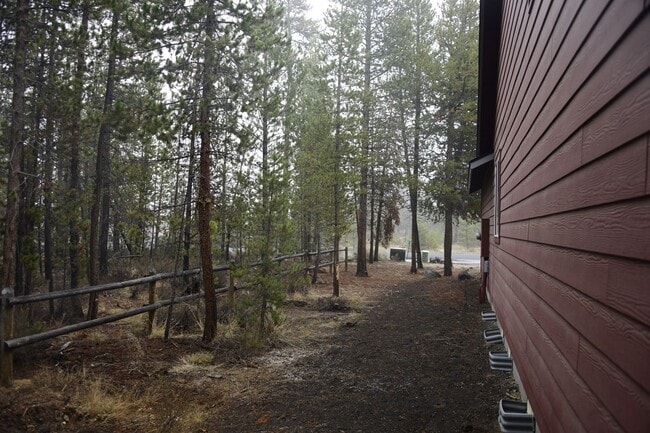 Building Photo - 51325 Mitts Way