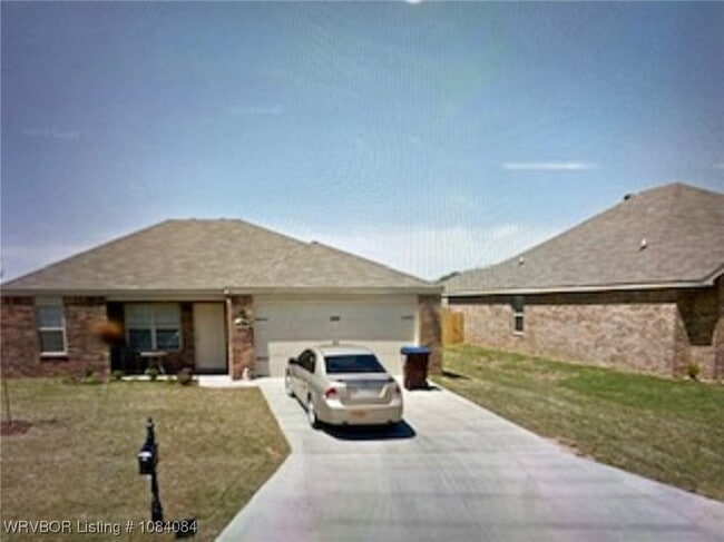 Building Photo - 6614 Huntington Ct