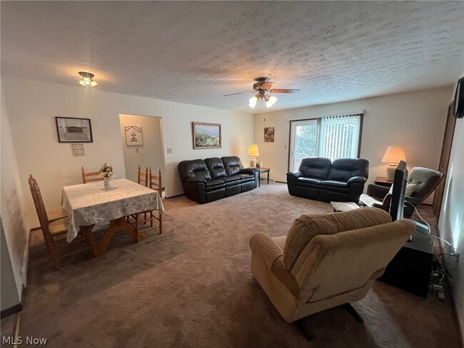 Building Photo - 7880 French Dr