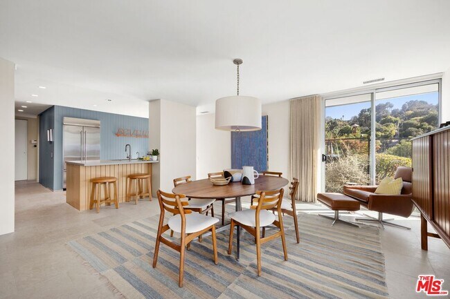 Building Photo - 3523 Beverly Ridge Dr