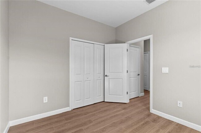 Building Photo - 15719 Islandwalk Ave