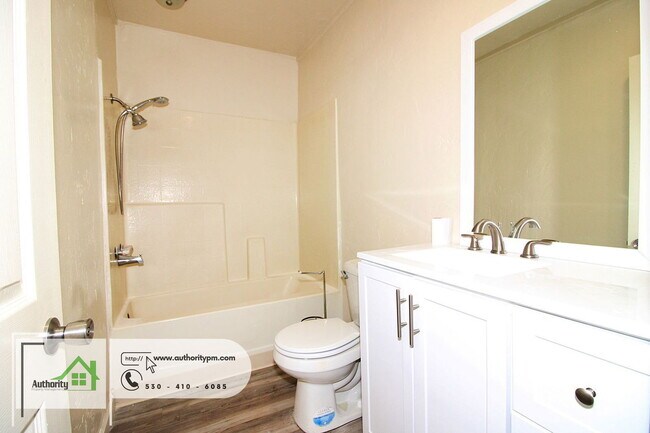 Building Photo - 3120 Pioneer Ln