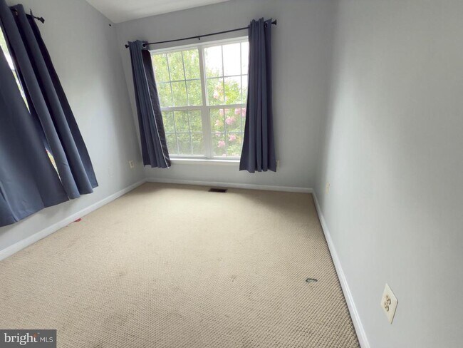 Building Photo - 11765 Skylark Rd