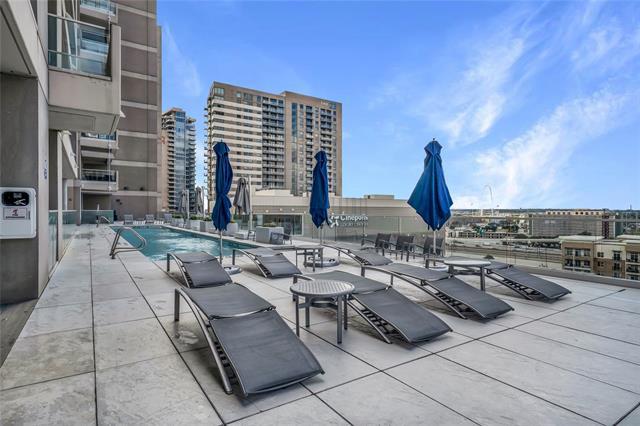 Building Photo - 2408 Victory Park Ln