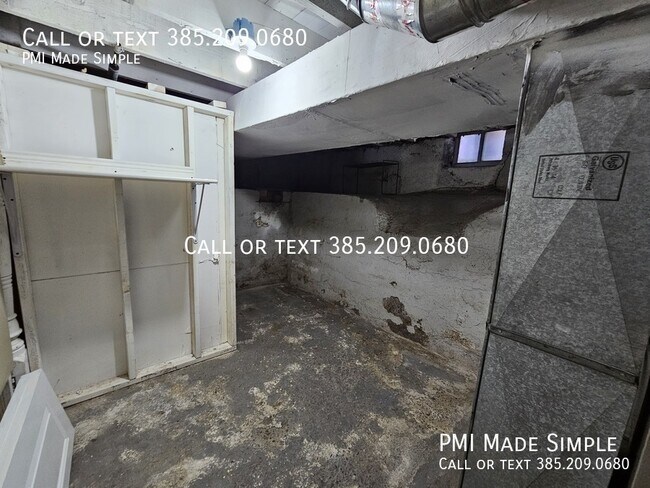 Building Photo - 512 Hawthorne Ave S