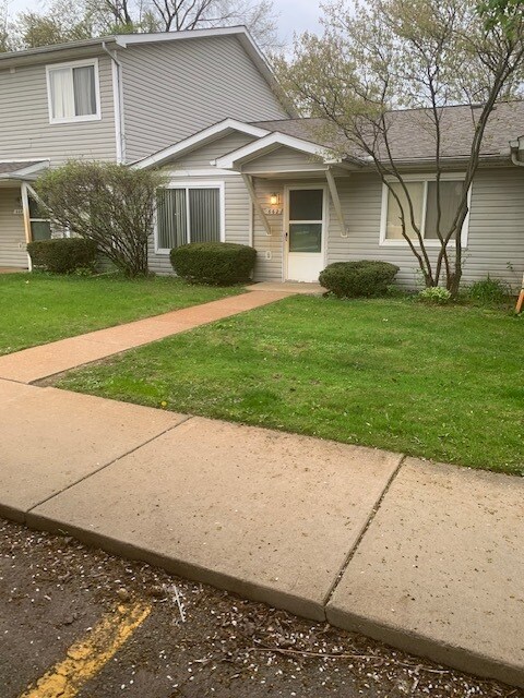 Building Photo - 662 Finch Ct