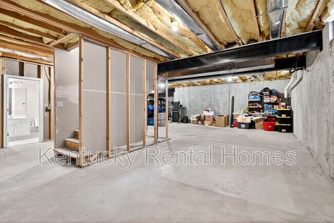 Building Photo - 2137 Roswell Dr