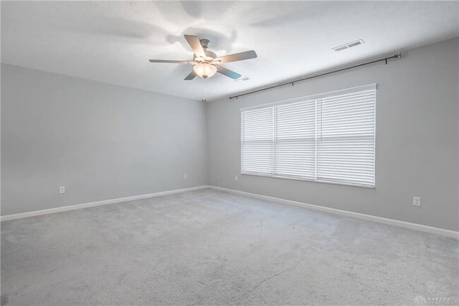 Building Photo - 225 Pointe Oakwood Way