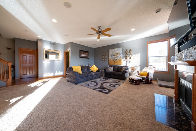 Building Photo - 1838 Penstemon Ln