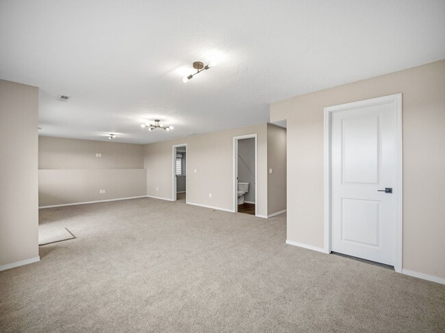 Building Photo - Charming North Spokane Home in a Quiet Neighborhood ? Limited-Time Move-In Special: Half Off Your...