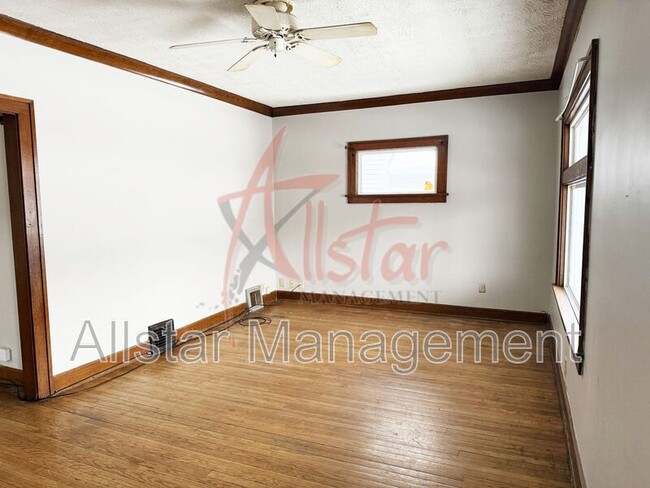 Building Photo - 4115 Henritze Ave