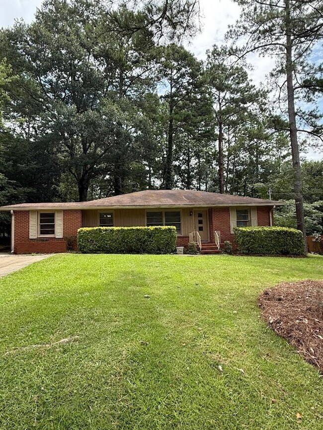 Building Photo - 3 bed 1.5 Bath in Decatur!