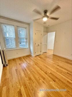 Building Photo - 143 Park Dr