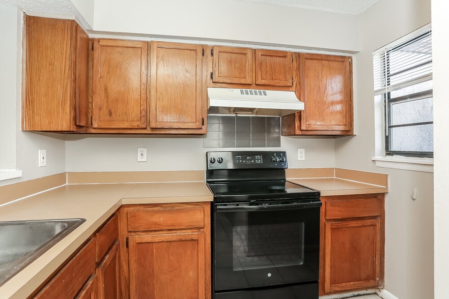 Building Photo - 7656 Arble Dr