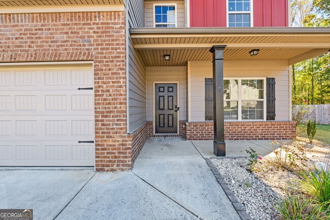 Building Photo - 475 Louise Way