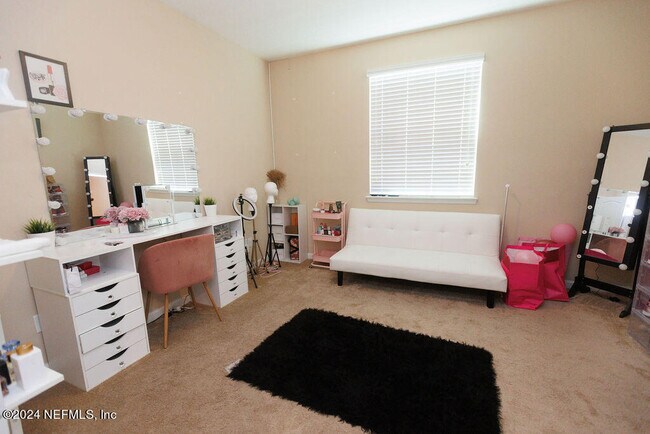Building Photo - 16150 Blossom Lake Dr
