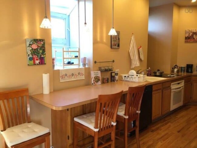 Building Photo - 4523 Harrison Pl