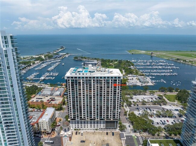 Primary Photo - 1 Beach Dr SE