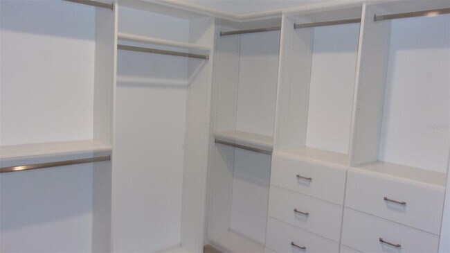 Building Photo - 8907 SW 75th Lp