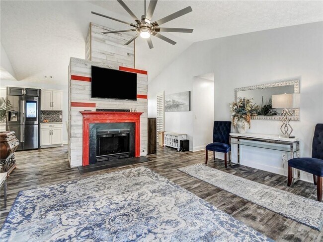 Building Photo - 3840 Forsythia Way