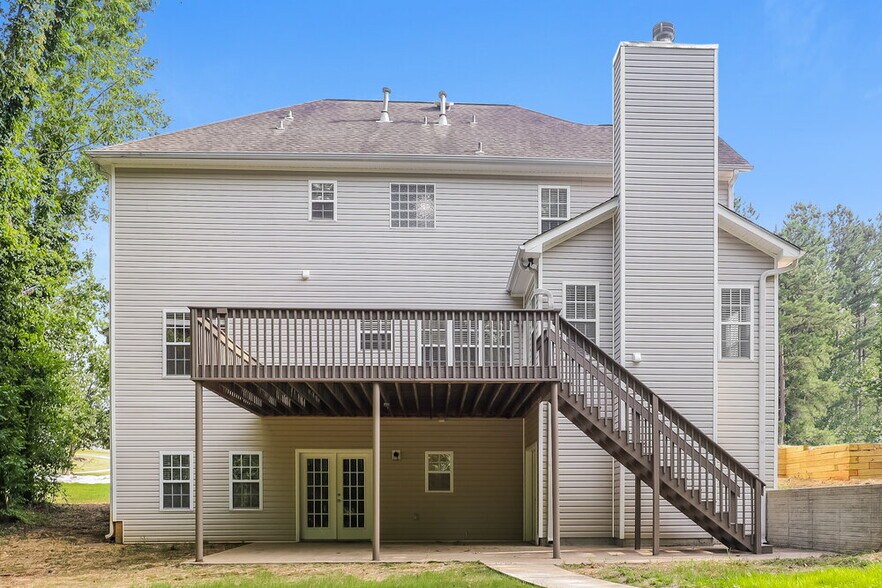 Building Photo - 220 Rock Hill Dr
