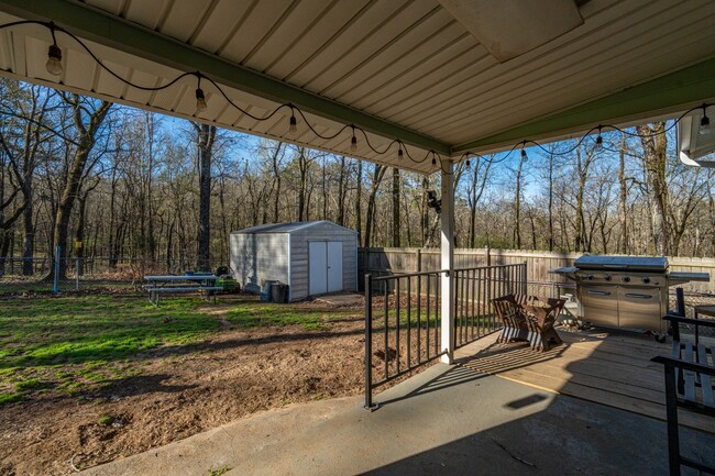 Building Photo - 158 Arlington Dr