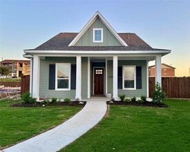 Building Photo - 6749 Lake Overlook Dr