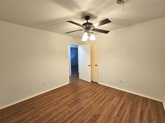 Building Photo - 1304 Oakhill Dr