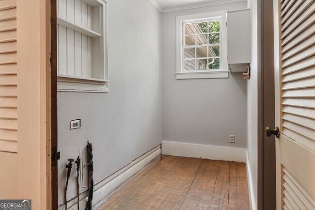 Building Photo - 1304 Swift St