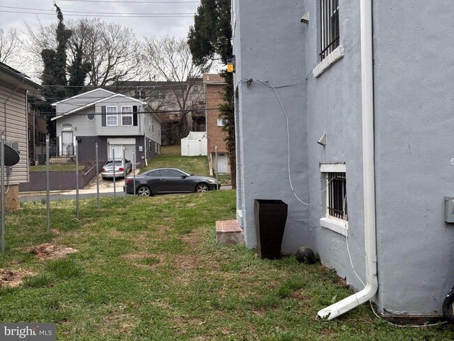 Building Photo - 5126 Call Pl SE