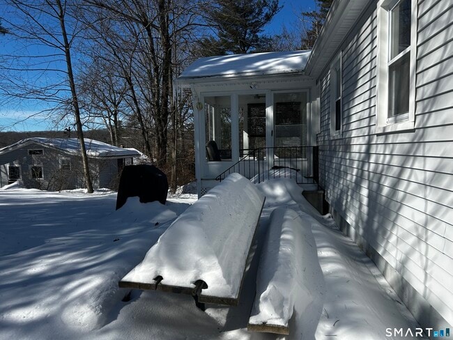 Building Photo - 5 Niles Rd