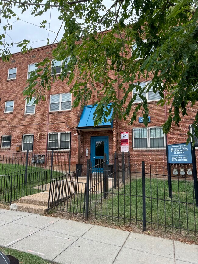 Primary Photo - 2651 Martin Luther King Jr Ave SE