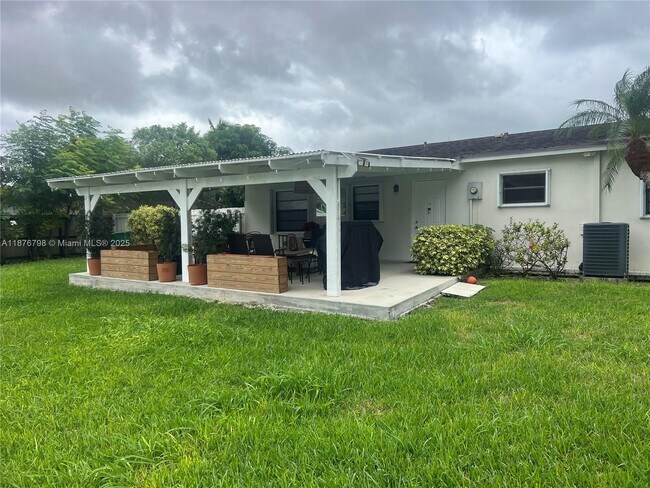 Building Photo - 15341 SW 307th Rd