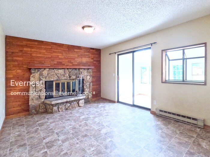 Building Photo - 712 Frontier Ct