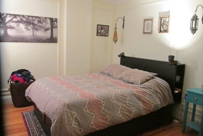 Building Photo - 1450 Beacon St