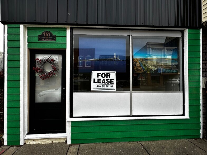 Primary Photo - 151 W Vienna St