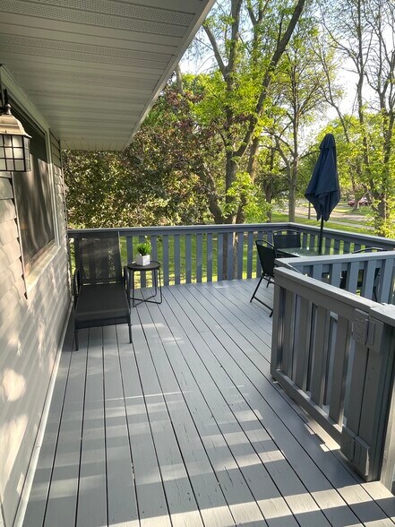 Building Photo - 6941 Ives Ln N