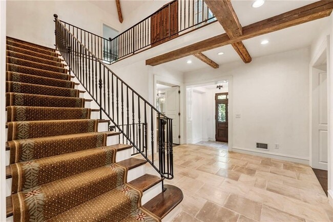 Building Photo - 2485 W Wesley Rd NW