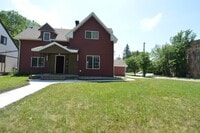 Building Photo - 95 4th Ave S