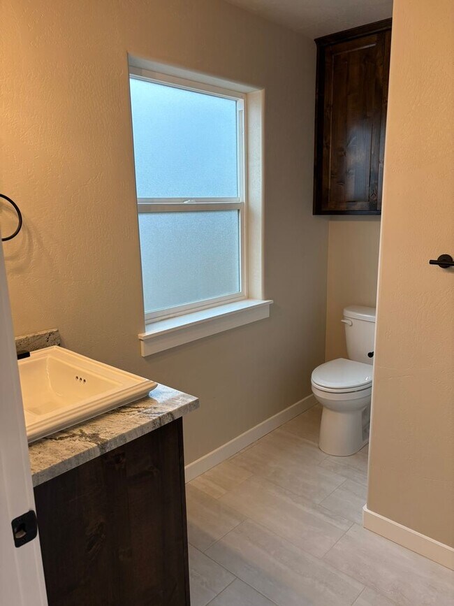 Building Photo - 7861 Houston Lp