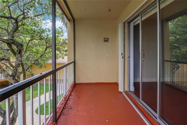 Building Photo - 13700 SW 62nd St