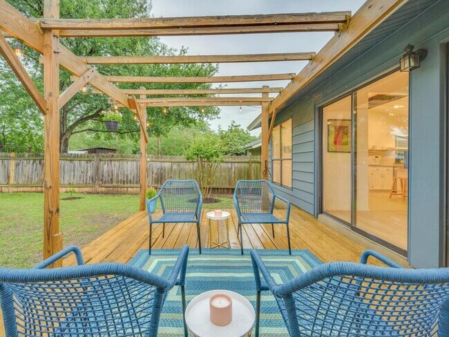 Building Photo - 4908 Dry Oak Trail